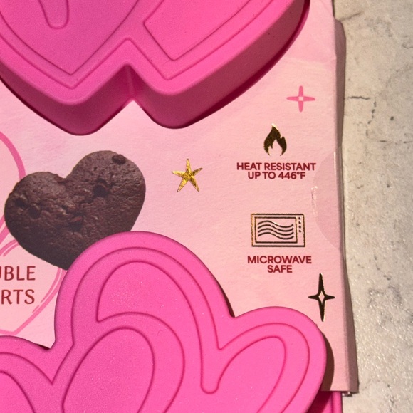 The Core Kitchen Twin Hearts Silicone Baking Mold - Picture 4 of 4